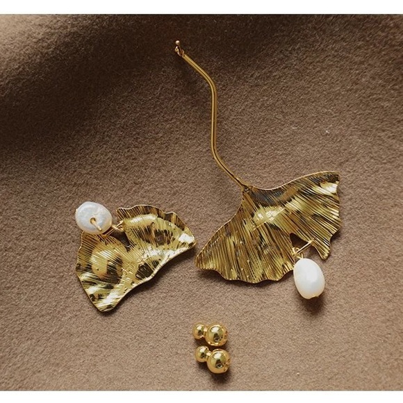 Cult Gaia Kara Earring - Picture 4 of 6